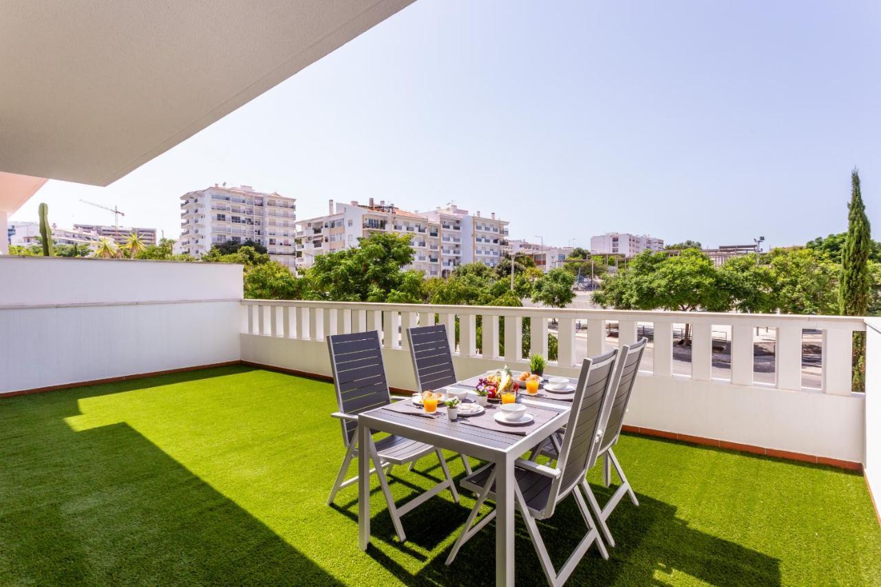 Terrace Lovers By Seewest ลากอส ภายนอก รูปภาพ